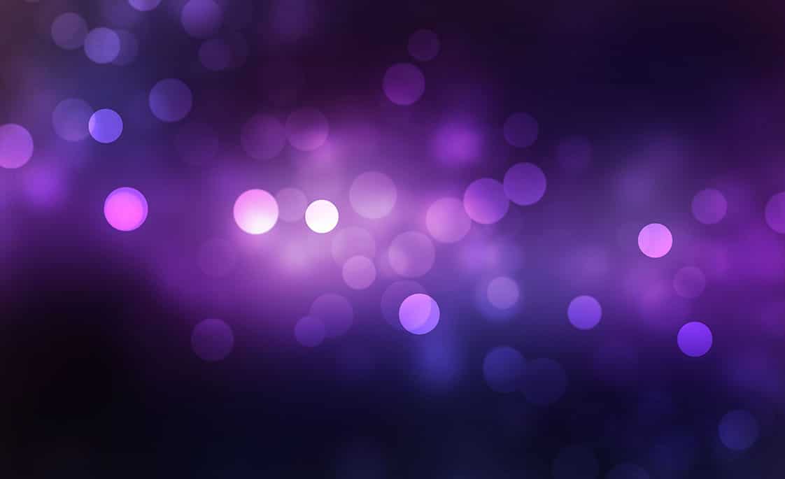 Foto de luces moradas en distintas tonalidades