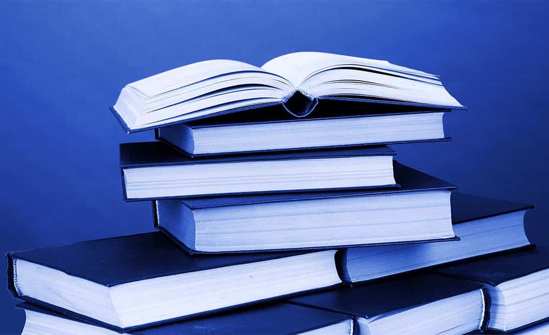 Foto de libros apilados